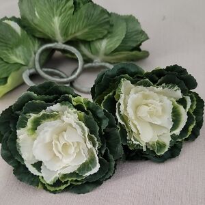 Pier 1 Set of 5 Cabbage Rose Cluster Napkin Rings